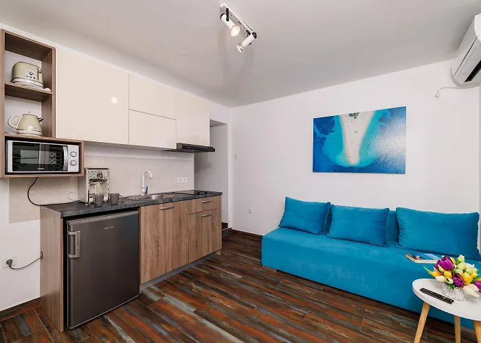 Apartman Modernes Nur 150 Meter Zum Mit Pool, Jacuzzi, Meerblick, Billard Dramalj
