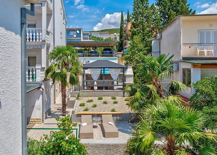 Apartman Modernes Nur 150 Meter Zum Mit Pool, Jacuzzi, Meerblick, Billard *
