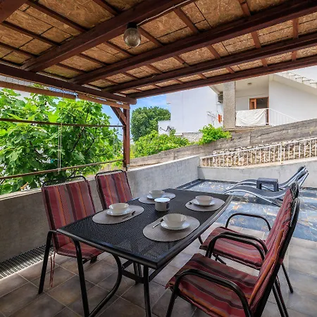 Modernes Nur 150 Meter Zum Mit Pool, Jacuzzi, Meerblick, Billard Апартаменты Драмаль