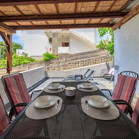 Modernes Nur 150 Meter Zum Mit Pool, Jacuzzi, Meerblick, Billard Драмаль