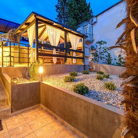 Modernes Nur 150 Meter Zum Mit Pool, Jacuzzi, Meerblick, Billard * Драмаль