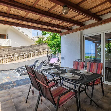 Апартаменты Modernes Nur 150 Meter Zum Mit Pool, Jacuzzi, Meerblick, Billard