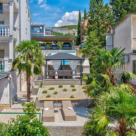 Апартаменты Modernes Nur 150 Meter Zum Mit Pool, Jacuzzi, Meerblick, Billard *