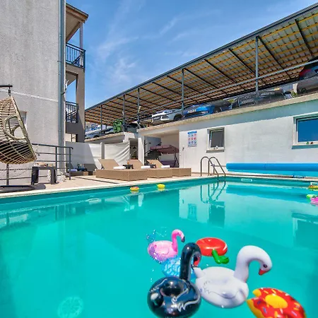 Апартаменты Modernes Nur 150 Meter Zum Mit Pool, Jacuzzi, Meerblick, Billard Драмаль