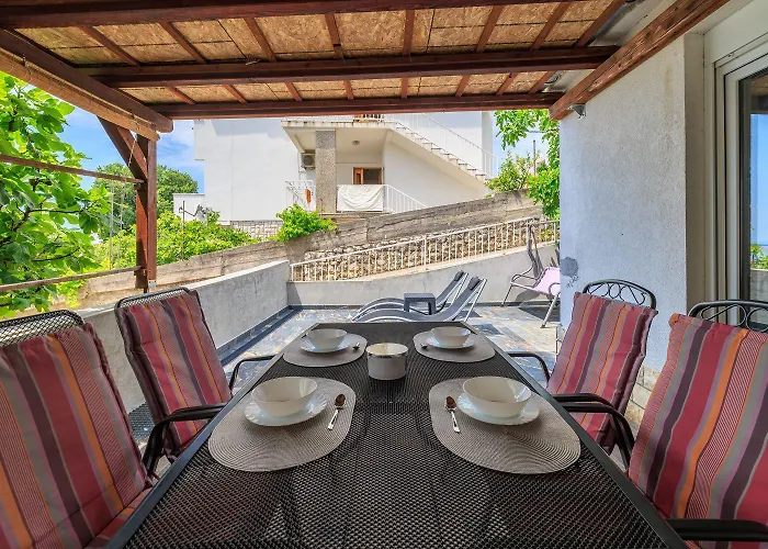 Modernes Nur 150 Meter Zum Mit Pool, Jacuzzi, Meerblick, Billard Dramalj